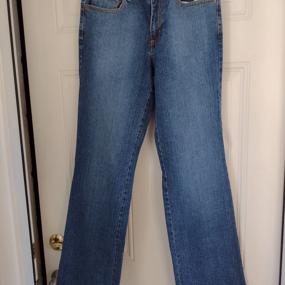 NWT NEW YORK & COMPANY.. WESTSIDE BOOT CUT STRETCH JEANS SIZE 4 AVERAGE - Picture 11 of 12